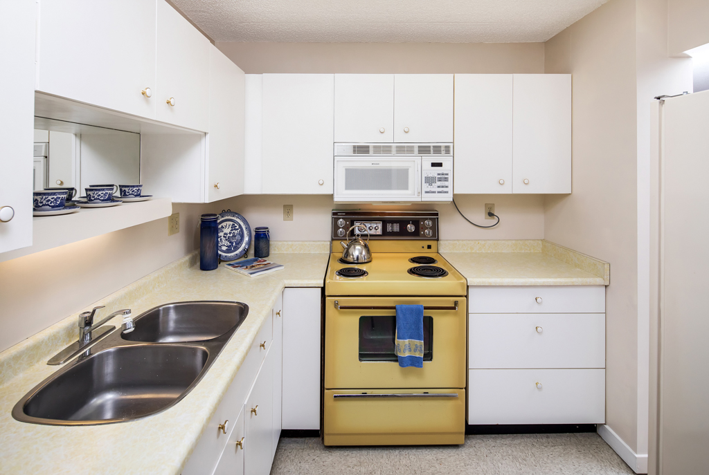 308-2125 Oak Bay-MLS-10.jpg