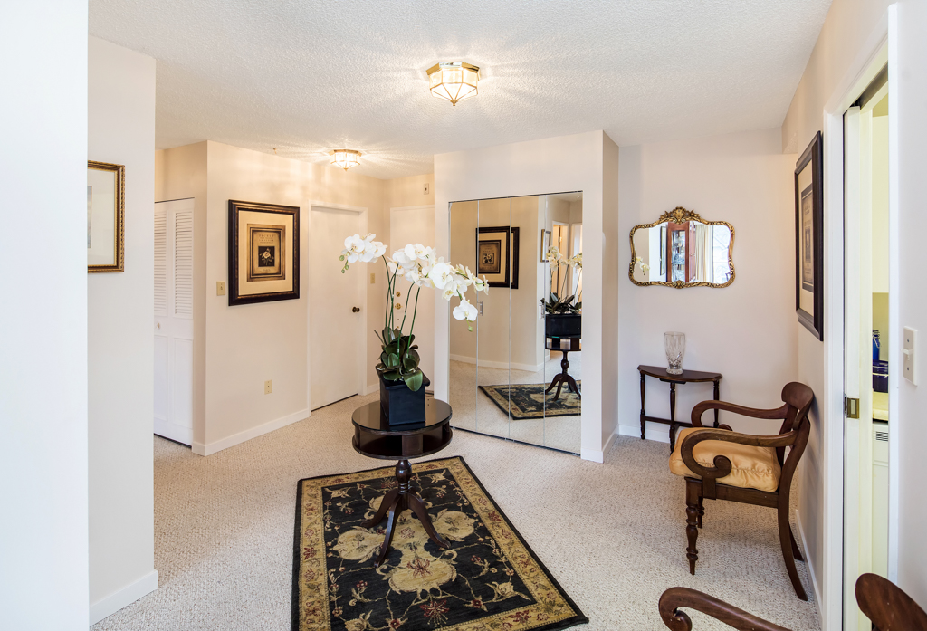 308-2125 Oak Bay-MLS-12.jpg