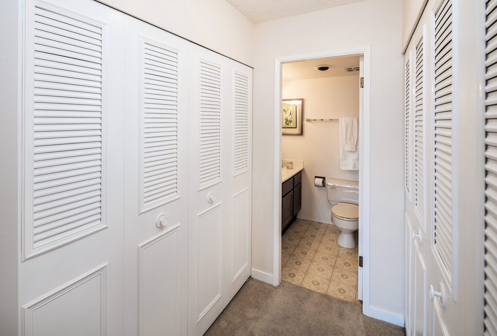 308-2125 Oak Bay-MLS-16.jpg