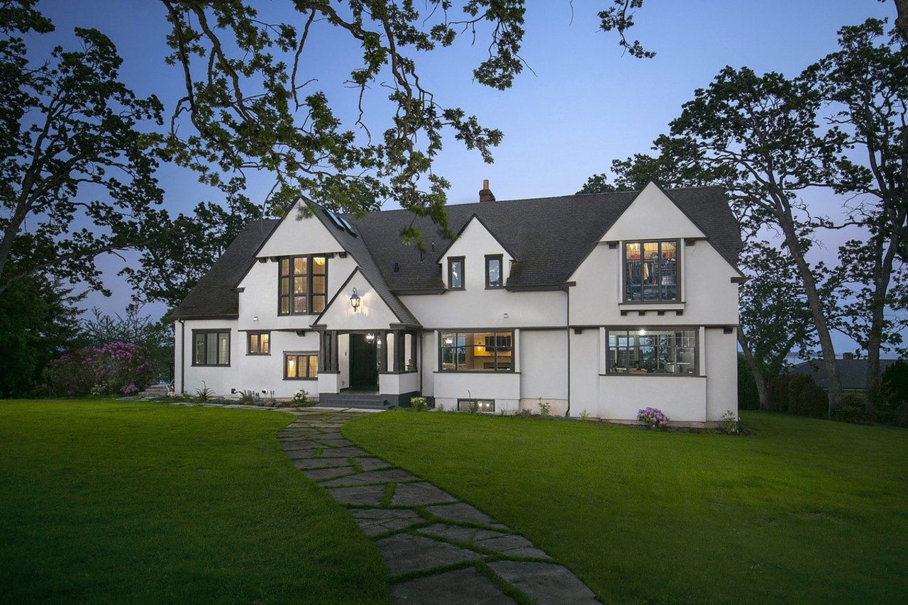 This five bedrooms, 6,827 square feet home feature view of the Cadboro Bay is currently asking for about $3.28 million. SOTHEBY'S INTERNATIONAL REALTY CANADA More: Click to Tour a Remodeled Residence in Canada’s Banff National Park