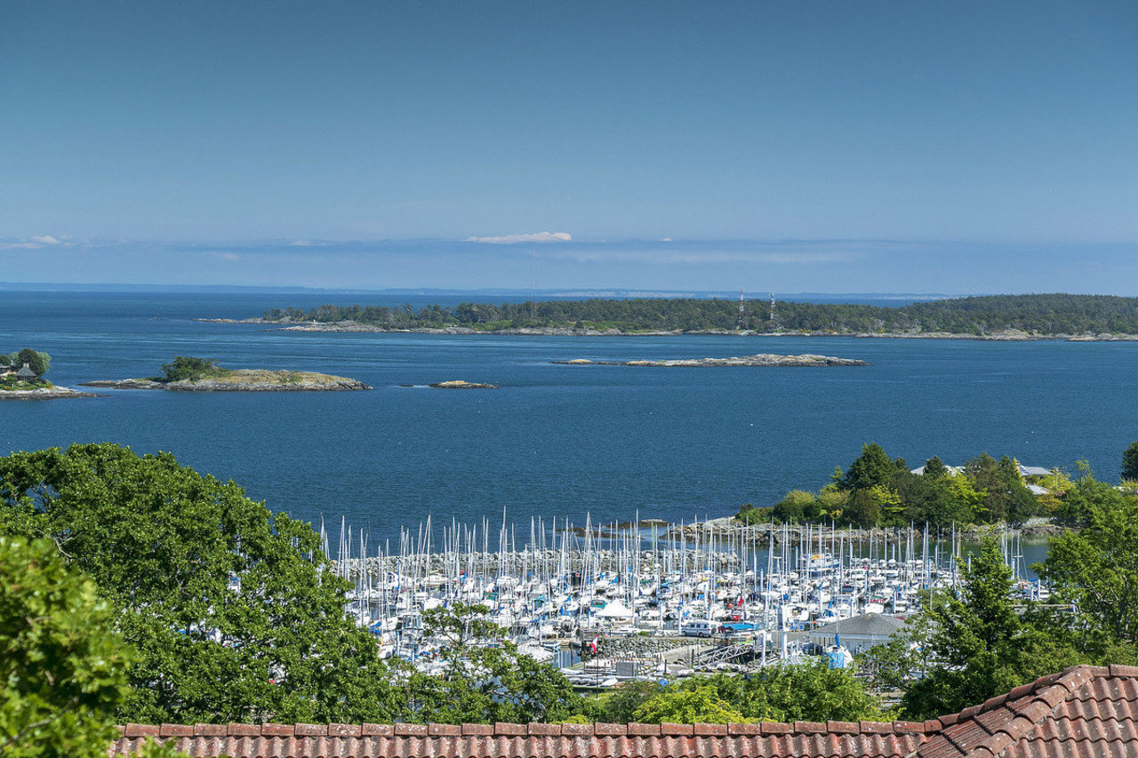 A marina in Oak Bay, Victoria SOTHEBY'S INTERNATIONAL REALTY CANADA