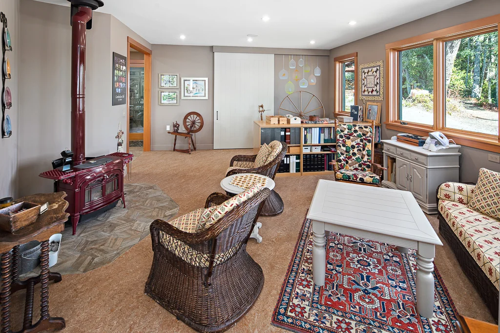 5179 East Sooke Road, Victoria, BC 6,900,000 — MacLeod Group