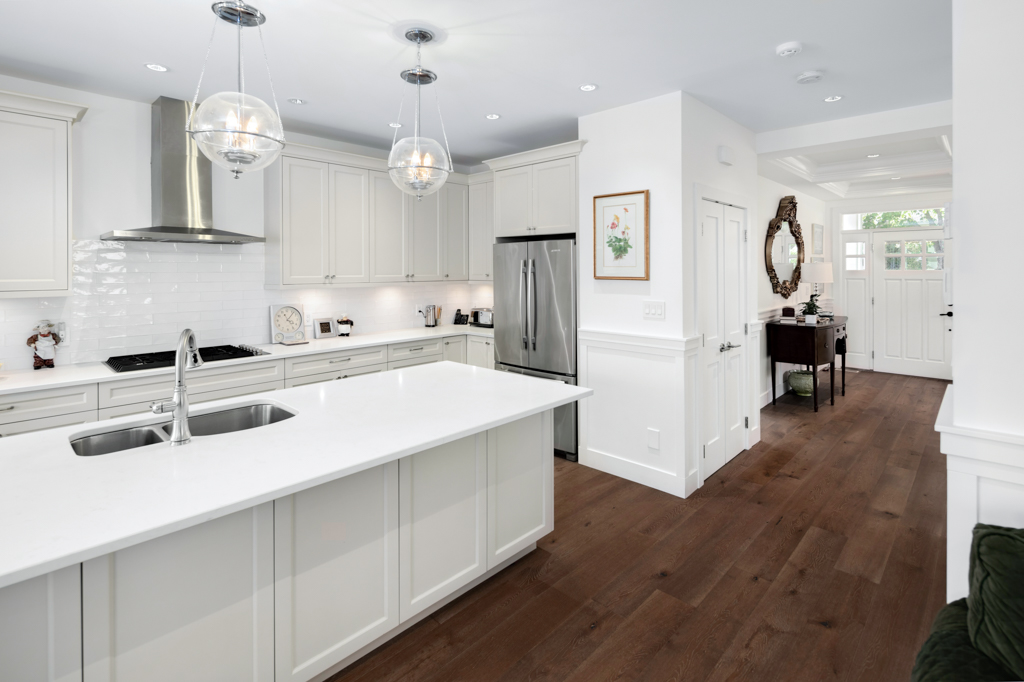 901 Hampshire-MLS-14.jpg
