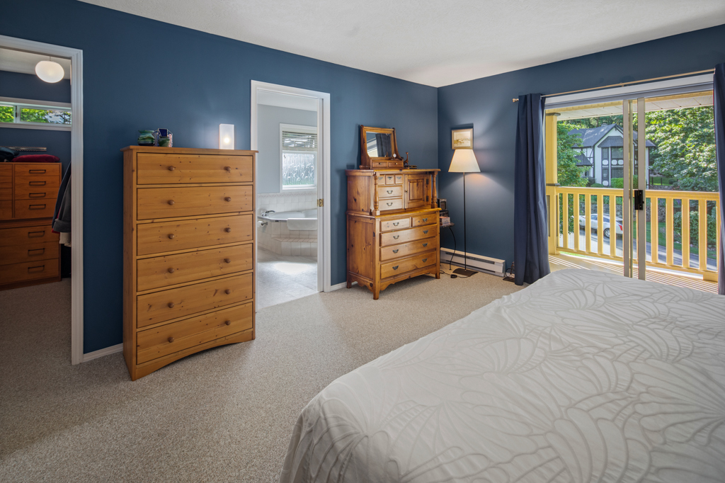 8558 Kingcome-MLS-27.jpg