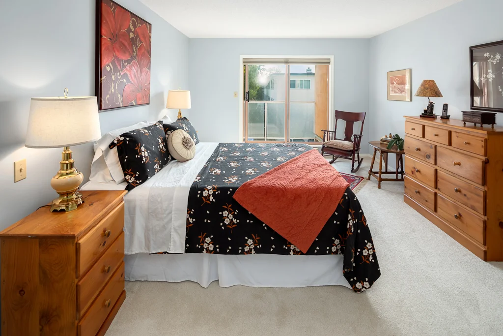 304945 McClure Street, Victoria, BC 575,000 — MacLeod Group