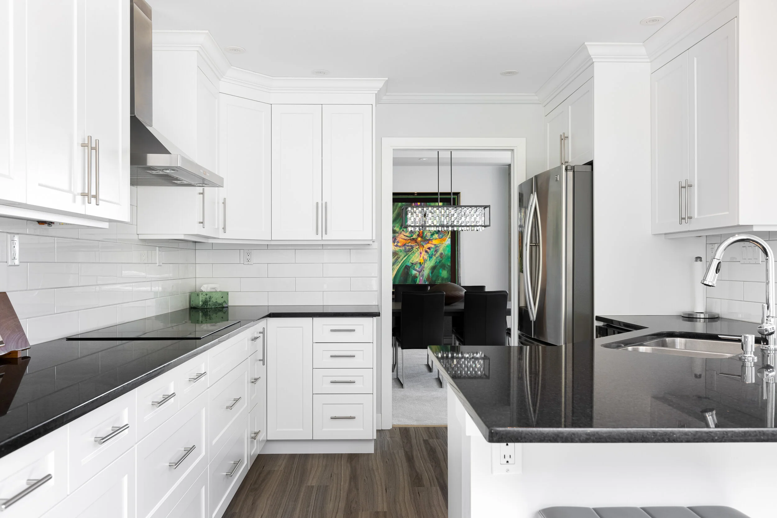 5035350 Sayward Hill Crescent, Victoria, BC 1,110,000 — MacLeod