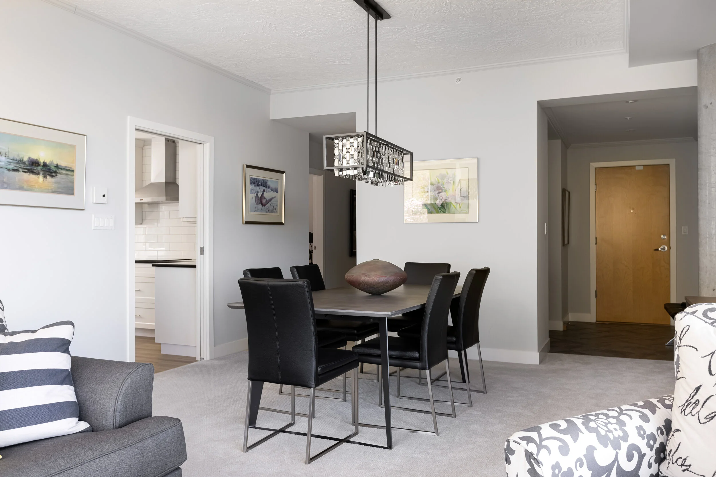 5035350 Sayward Hill Crescent, Victoria, BC 1,110,000 — MacLeod