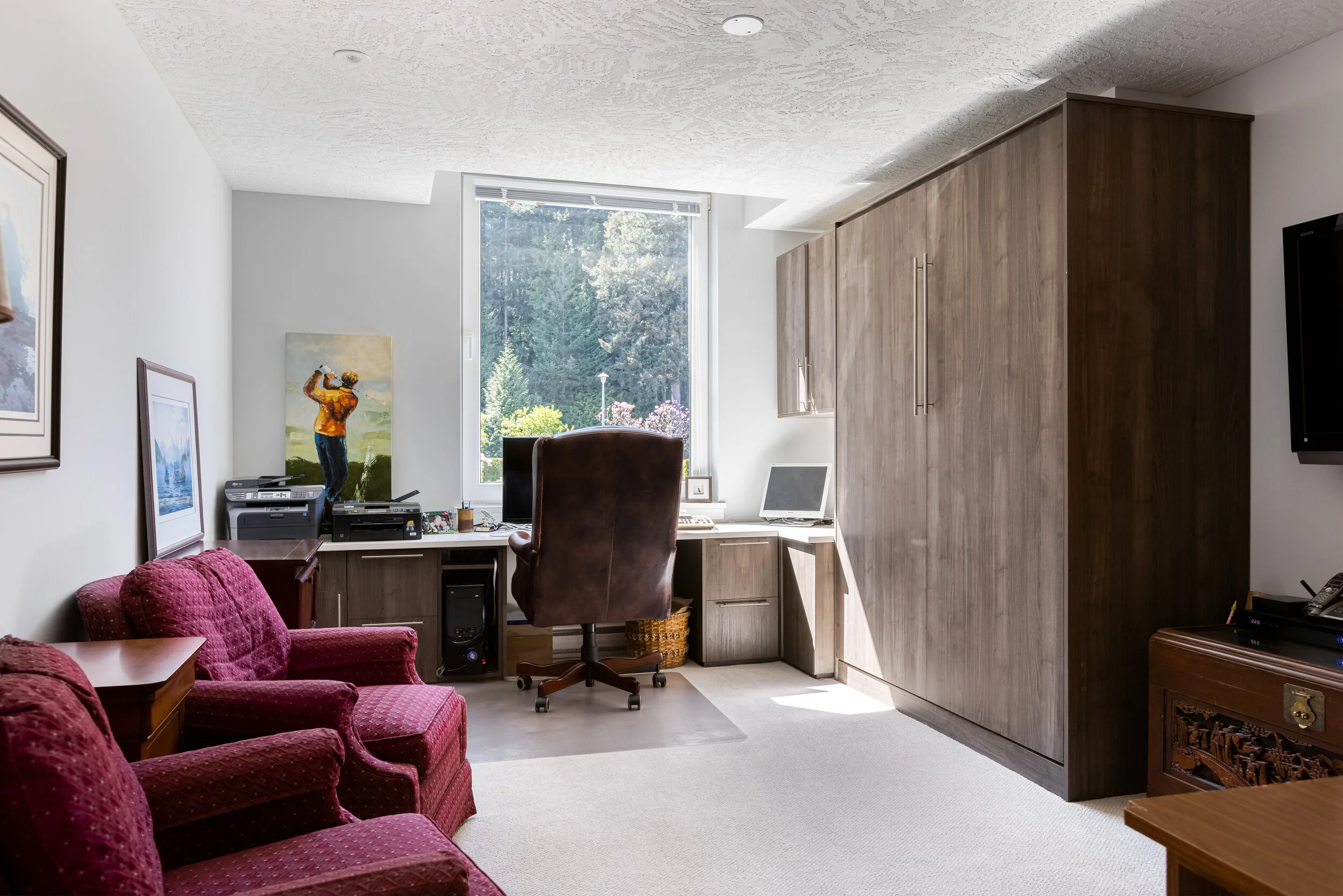 5035350 Sayward Hill Crescent, Victoria, BC 1,110,000 — MacLeod