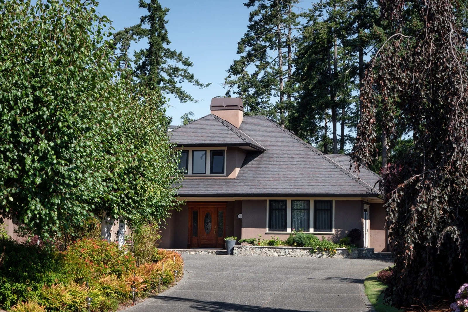 1918 Marina Way, North Saanich, BC 1,950,000 — MacLeod Group