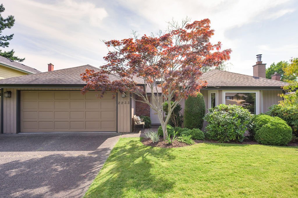 2233 Lifton Place, Victoria, BC