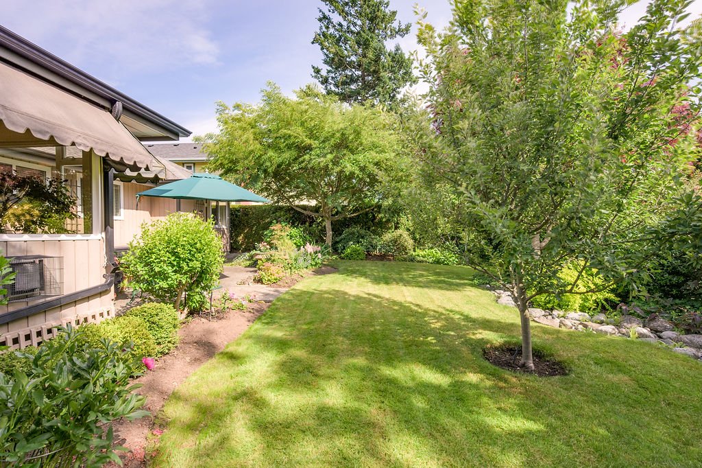 2233 Lifton Place, Victoria, BC