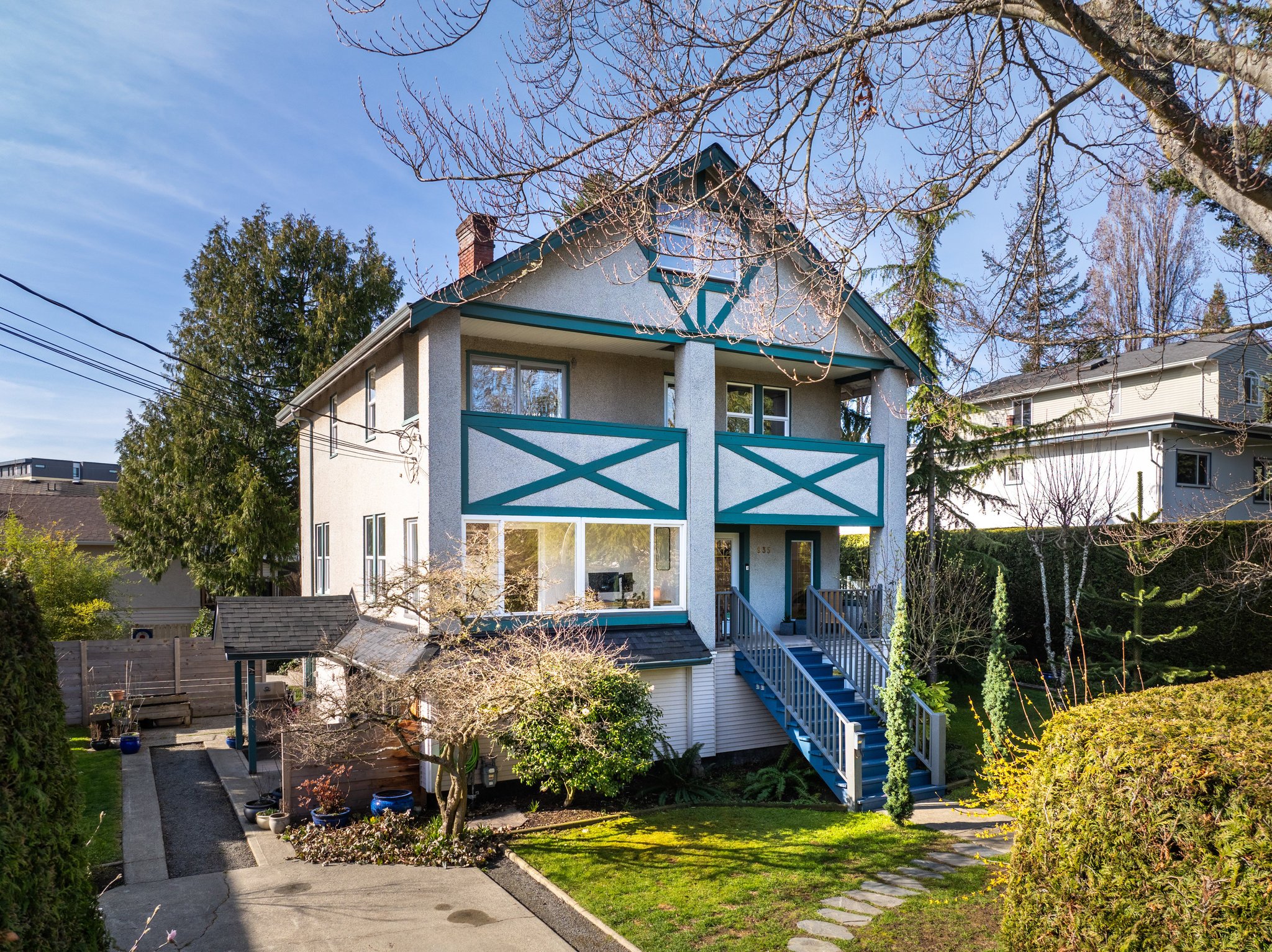 935 Selkirk Ave, Victoria, BC - 1.jpg