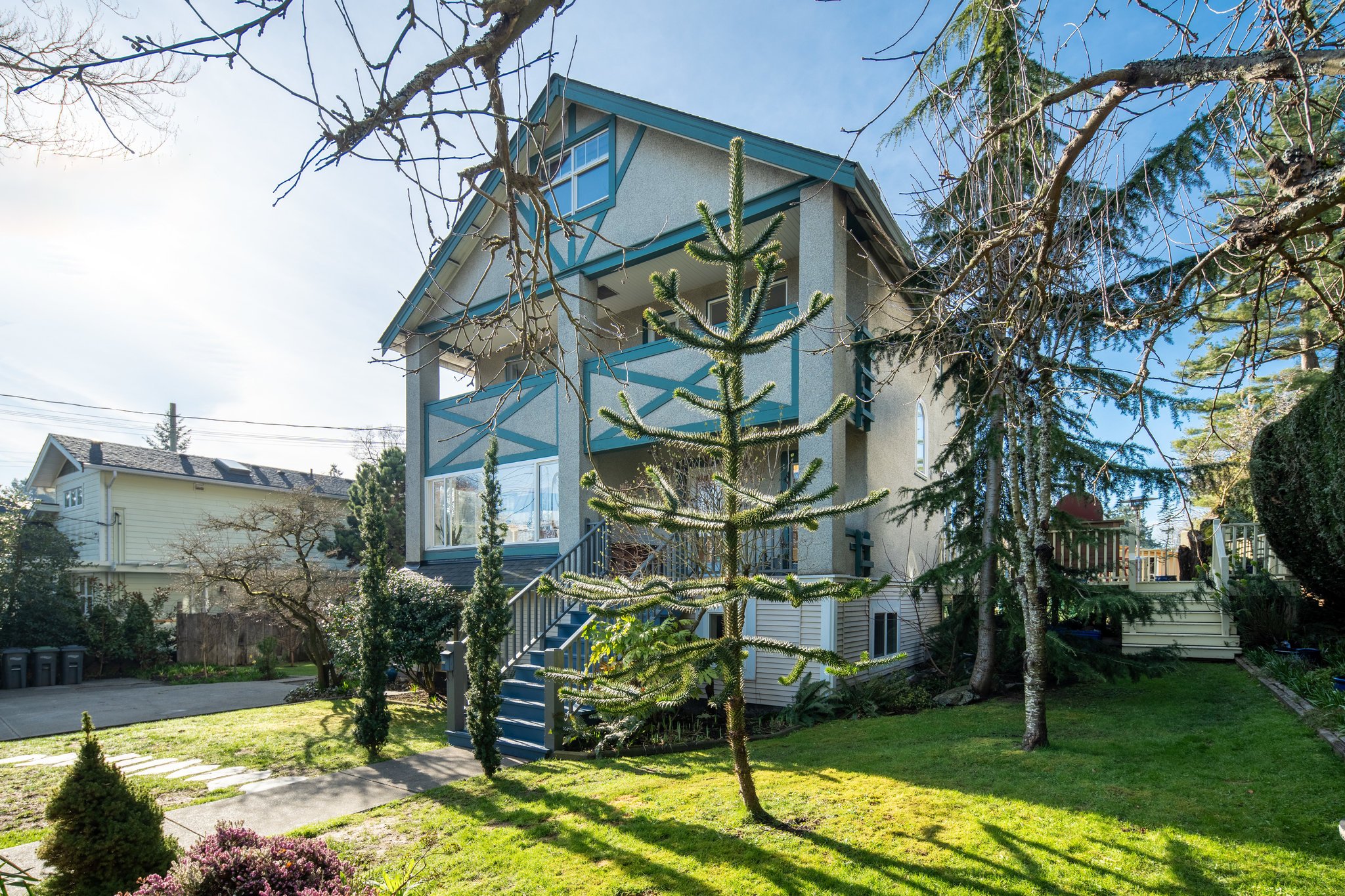 935 Selkirk Ave, Victoria, BC - 9.jpg