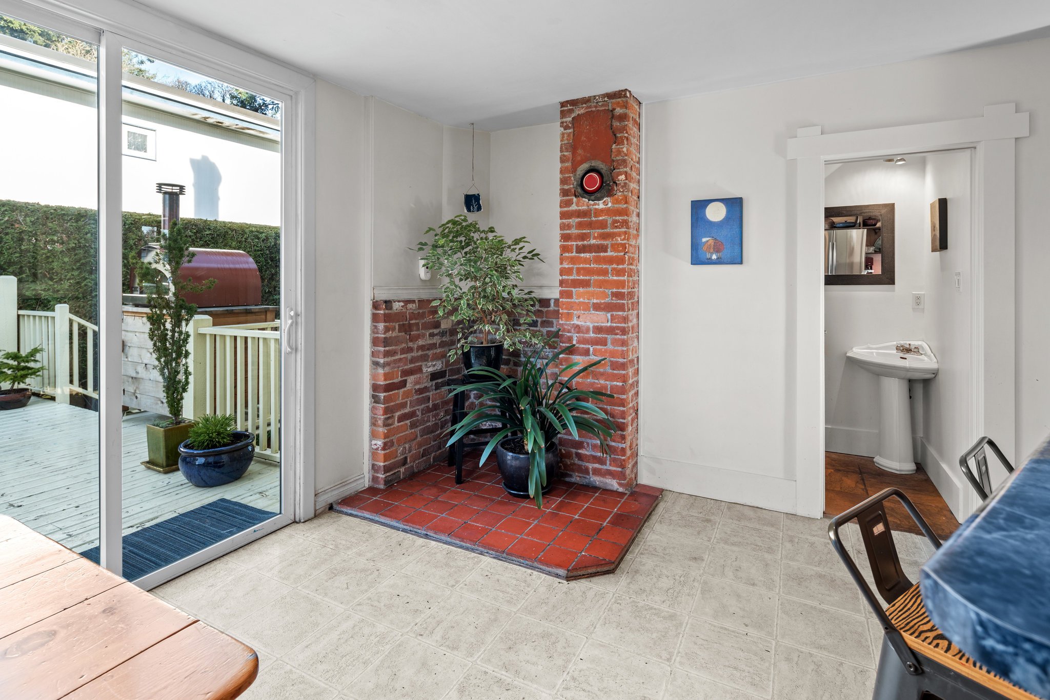 935 Selkirk Ave, Victoria, BC - 26.jpg