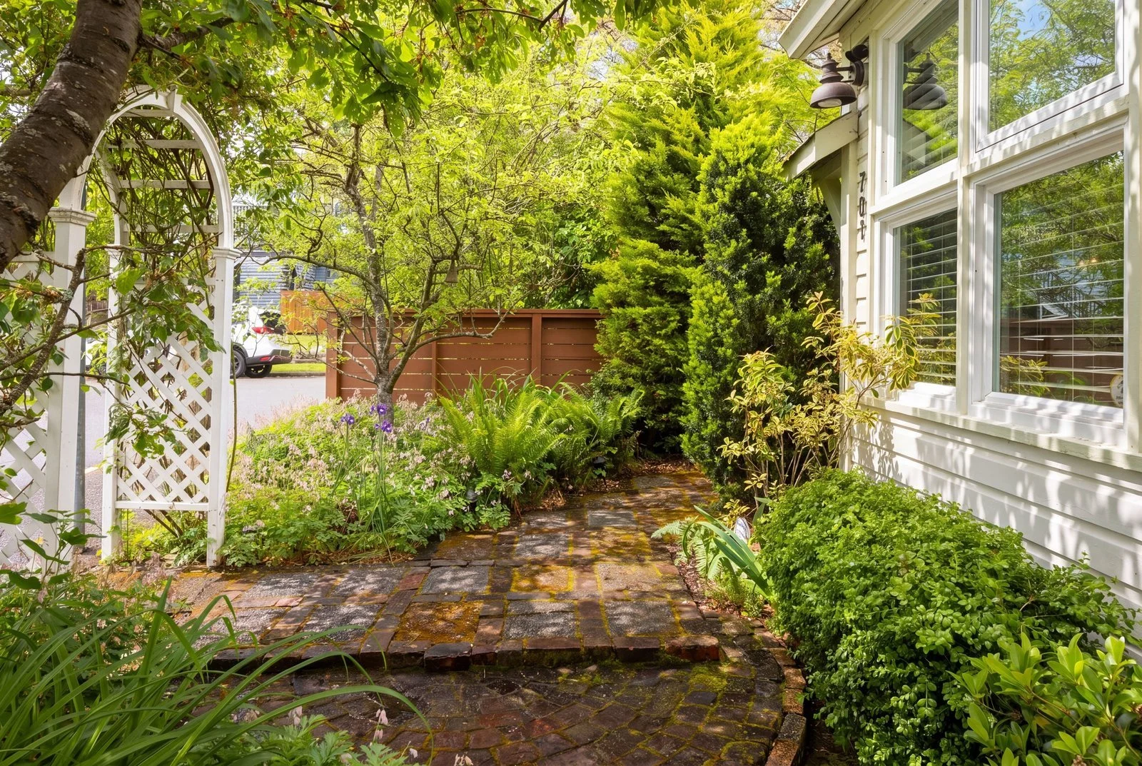 701 Connaught Road, Victoria, BC | $1,198,000