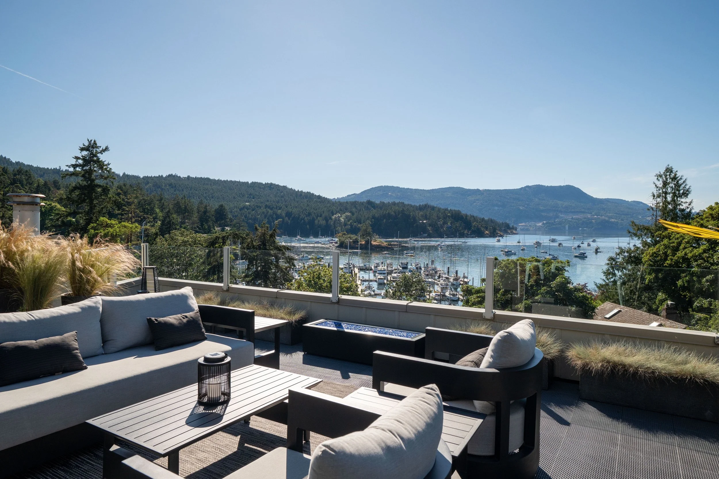 916 Grilse Lane, Central Saanich, BC | $2,198,000 