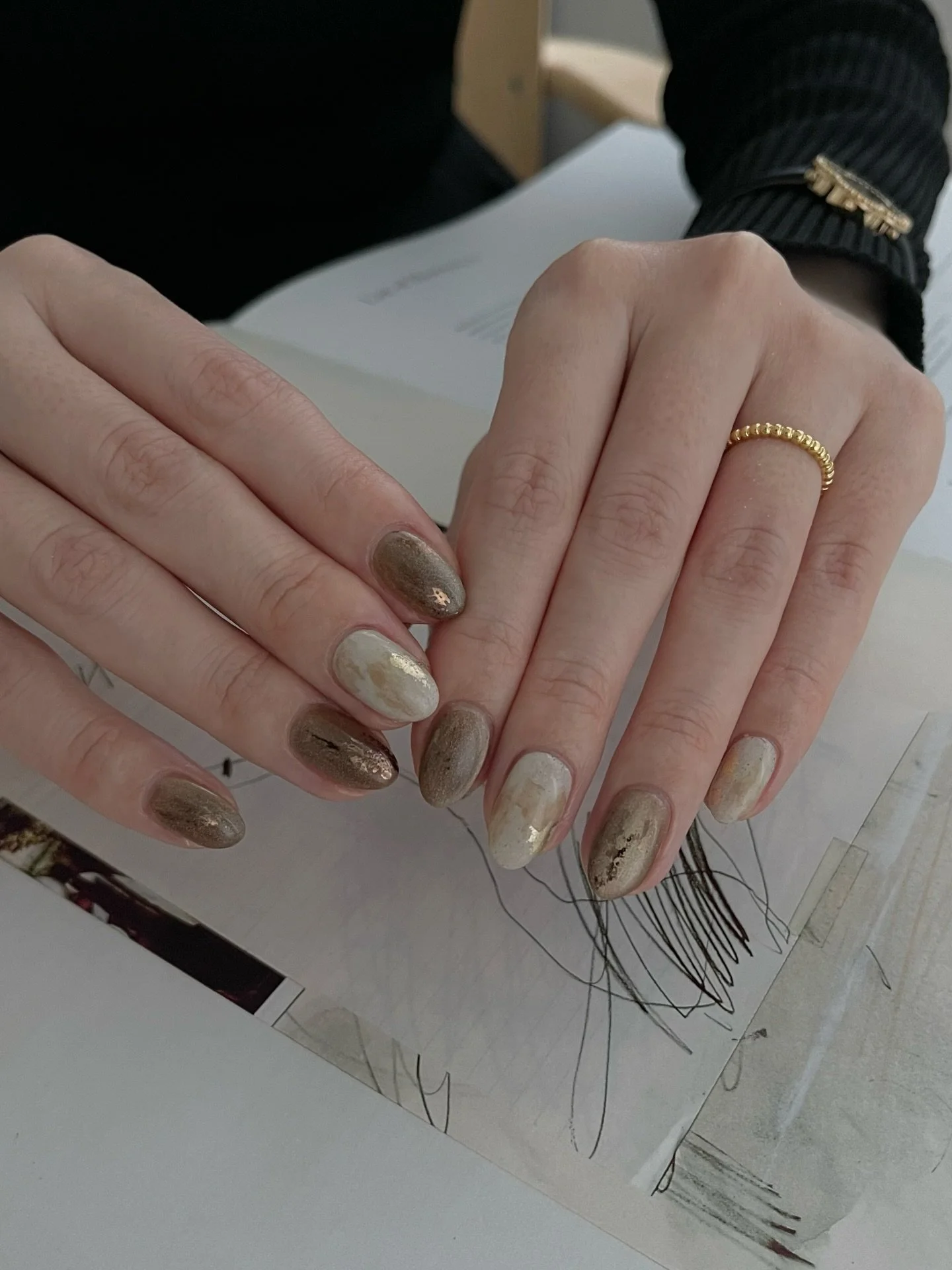 柔らかめのブラウンとオフホワイト🤎🤍