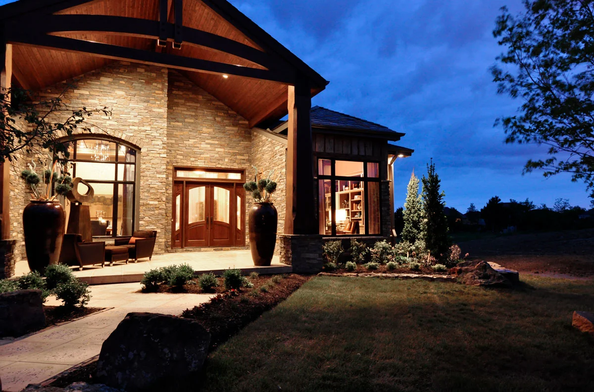 LA-Home-Builders-Lincoln-Nebraska-Curb-Appeal-House-06.jpg