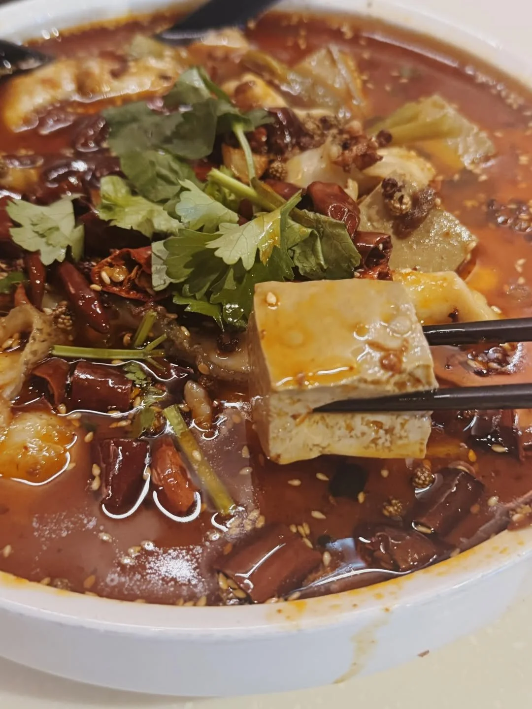 PODCAST EP10 味嚼喃喃．包周味嚼喃喃．包周｜EP10 吃辣的快樂（1）黑豆花水煮魚：內啡肽與多巴胺