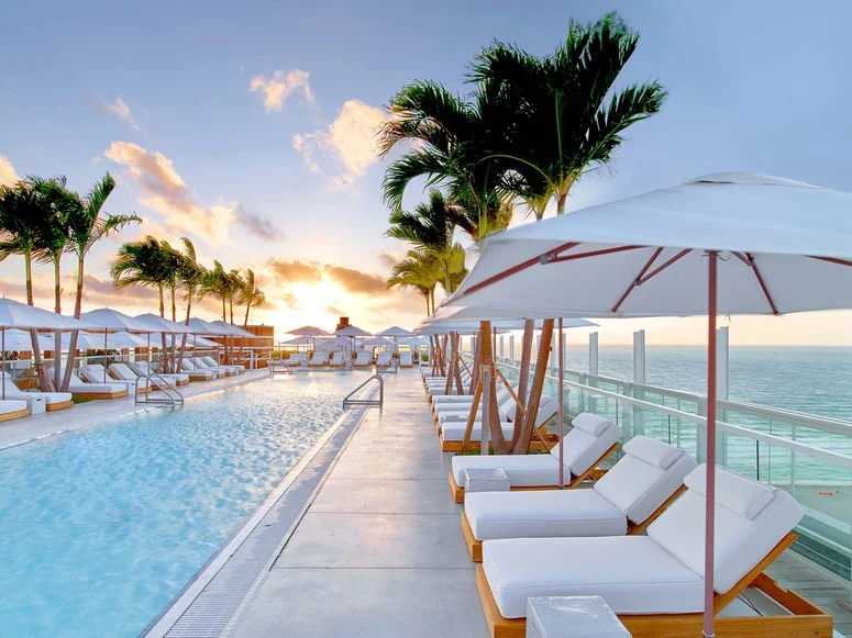 First things first, GET ACQUAINTED WITH THESE WEBSITES. These websites will be your BEST FRIENDS when booking for spring break. Also, most of these sites offer bundle deals! - Hotel Tonight: This website is best for last minute hotel stays for the low LOW, honey!(Best for couples travel or groups of 2-4) Use my code: CLMUNFORD for $25 off your hotel stay! - Priceline: Priceline has some of the BEST deals for hotels, rental cars, and flights (Name Your Own Price tool and book now, pay later) - Airfordable (This allows you to put flights on layaway) - Groupon Travel (Best for couples or groups of 2-4) - Hopper App (Hopper is a flight tracker that tells you the BEST time to book your flight for specific dates) - Airbnb & VRBO (Best lodging idea for large travel groups, usually pretty cheap) - Bookit (Allows you to split the transaction between multiple cards or book now, pay later) - Travel Zoo (Best for international vacation packages) - Hotel Combined (BEST deals for hotels) - Secret Flying (Cheap Flights)