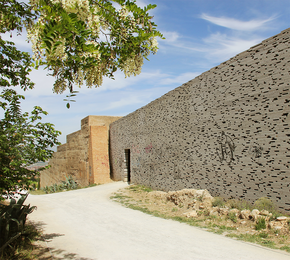 MOORISH WALL IN ALTO ALBAICIN | crédits photo : AER