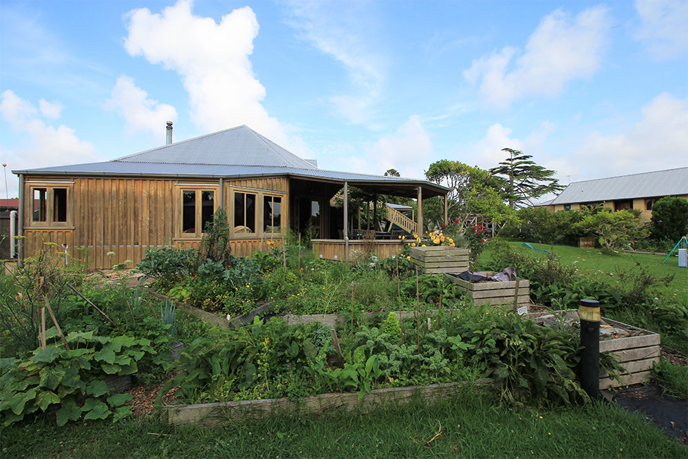 MAISON COMMUNE (été) | crédits photo : AER