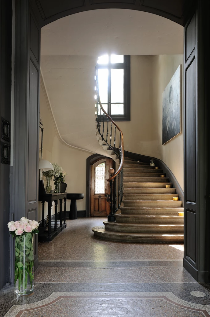UNE ENTREE MAJESTUEUSE | crédits photo : Manoir de Collonges au Mont d’or
