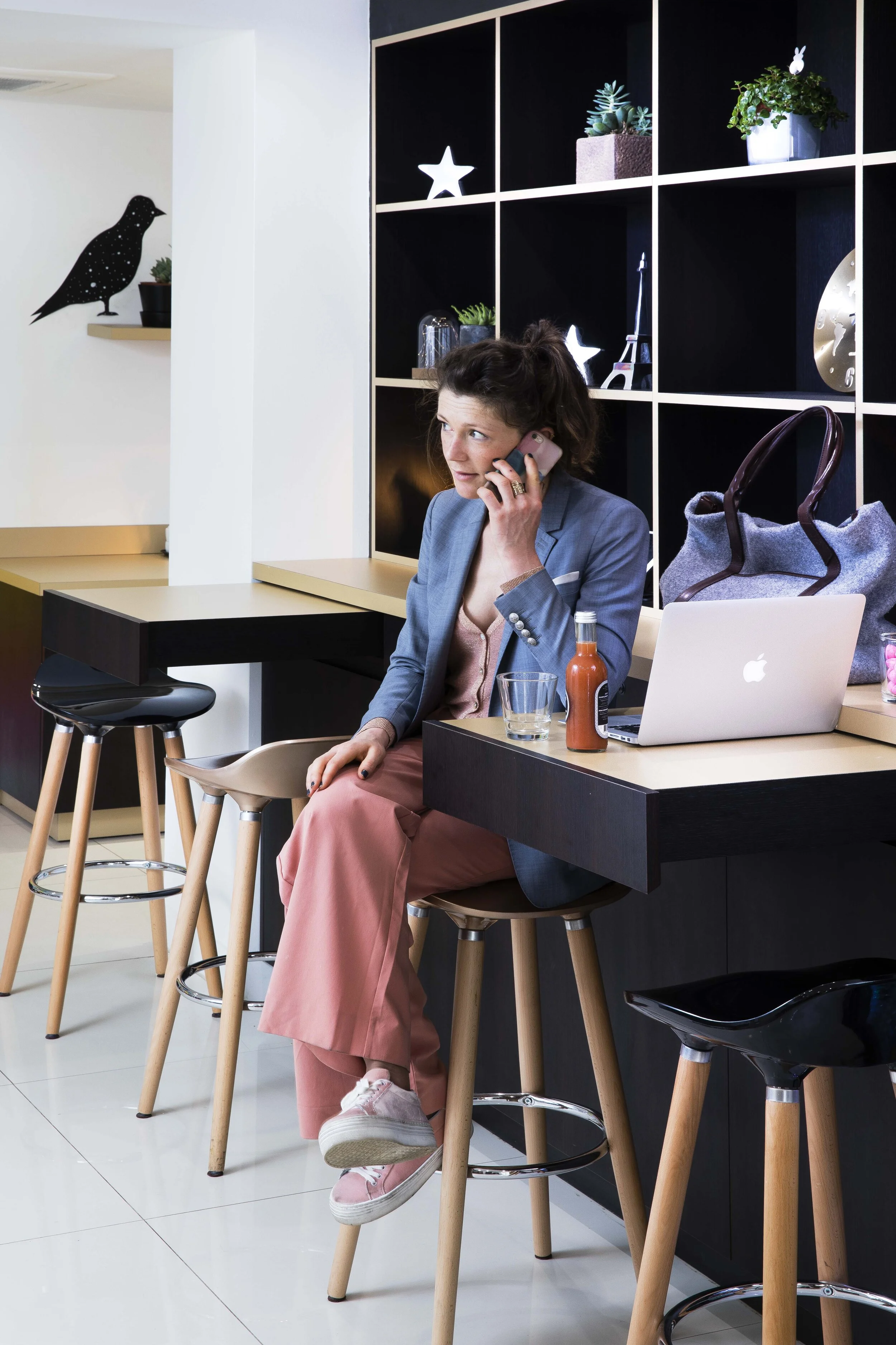 REALISATION D’UNE BIBLIOTHEQUE / BUREAUX SUR MESURE | crédits photo : Hôtel Palais de Chaillot