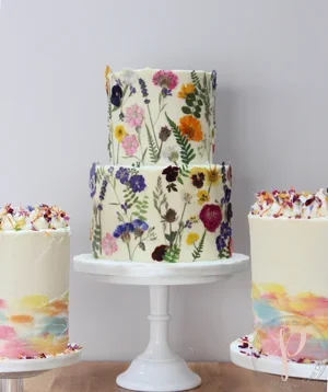 Pressed flower wedding cake small wedding