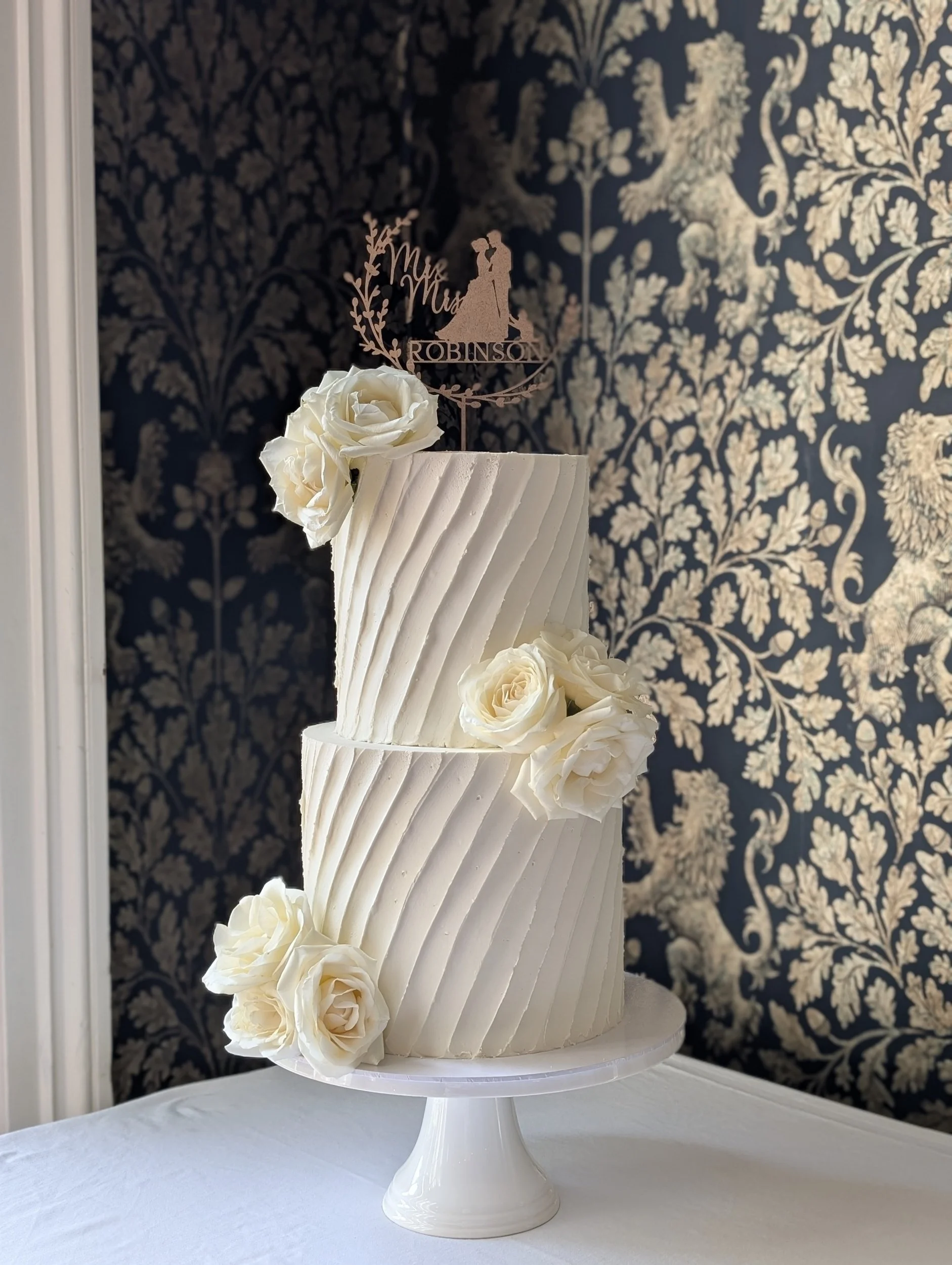 Elegant buttercream wedding cake small wedding