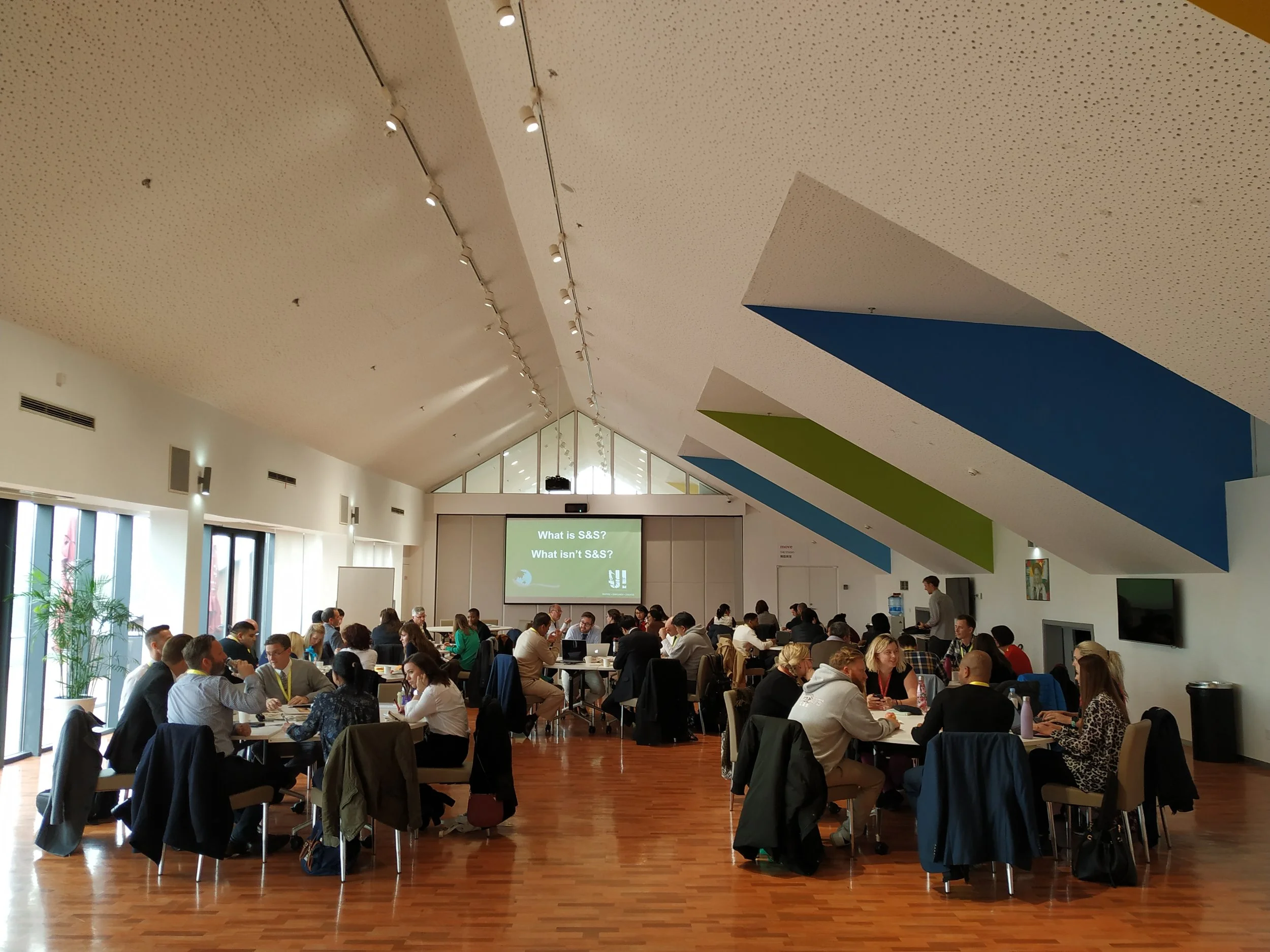The first gathering of the Shanghai Service and Sustainability Network.