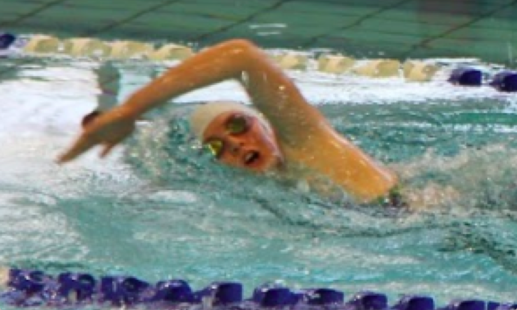 Despite her injury Claire Z was able to push through her last race of the season, her 200 meter freestyle. (image supplied)