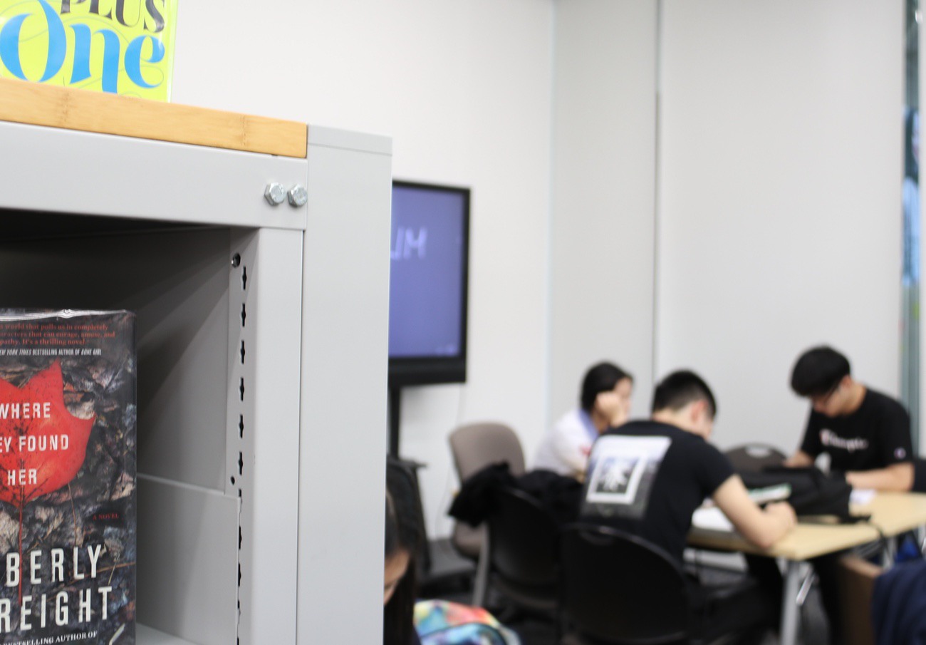 During exam season, the library becomes a haven for studying. (image: Evelyn S., Concordia Applied Journalism)