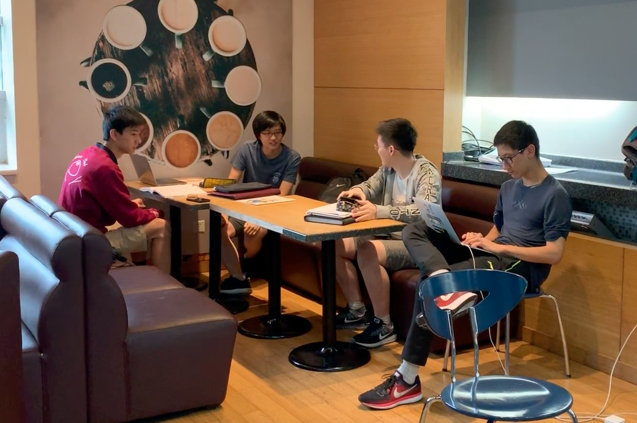 Seniors can often be found socializing in the café. (image: Jacob R., Concordia Applied Journalism)