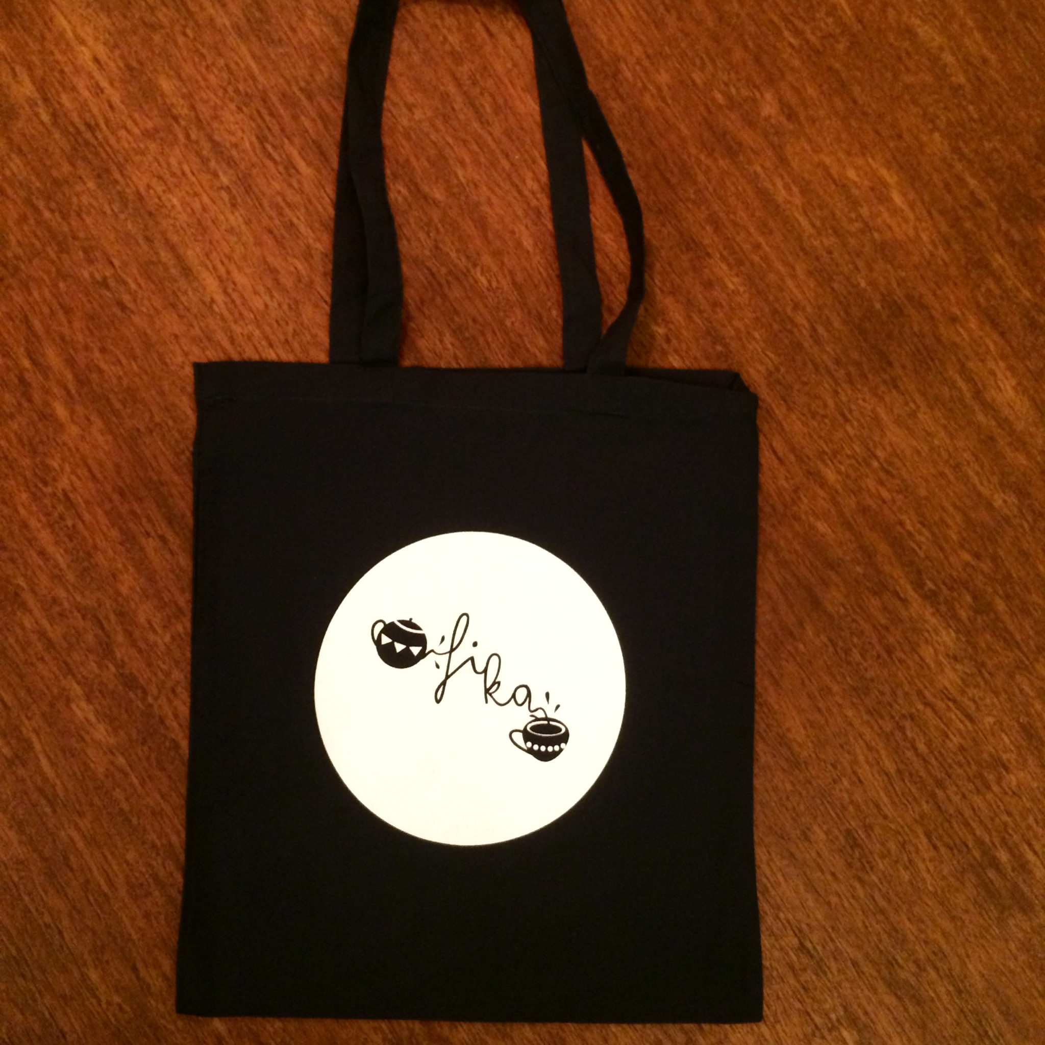 Black-tote-photo.jpg