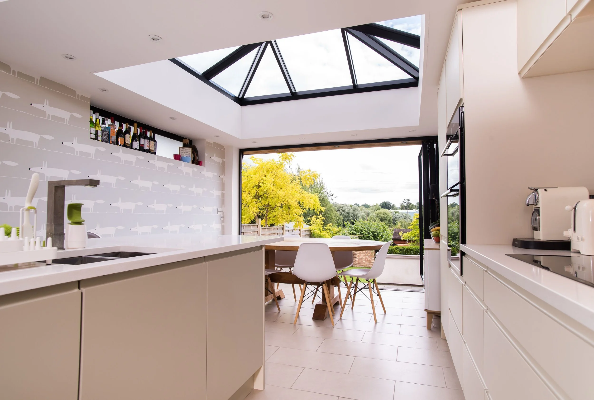 Kitchen Aluminium bi-fold doors.jpeg