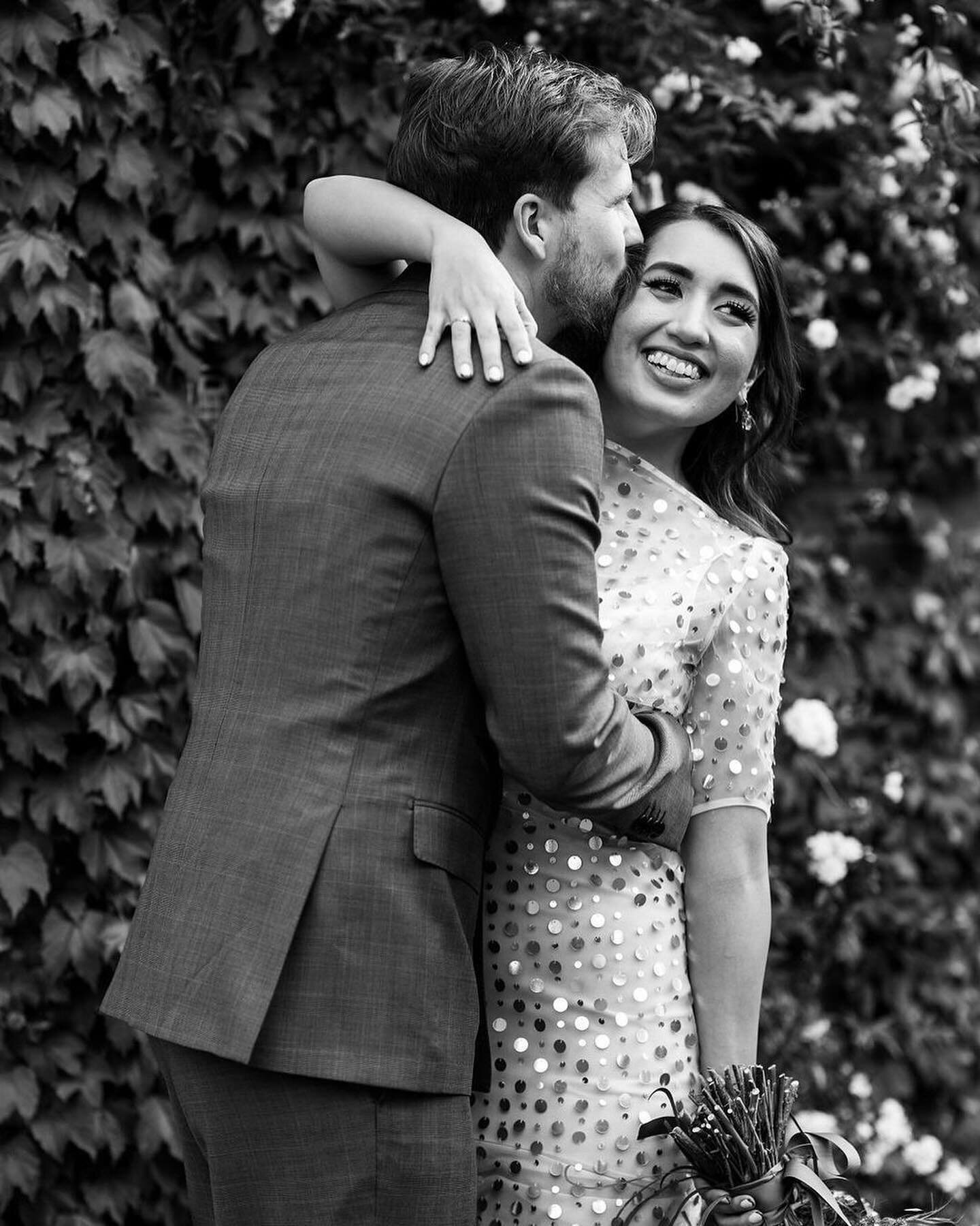 Maria + Duncan //

Stunning Maria wearing our Margot dress via @moonstruckbride 🤍
 
📷 @chamorecreations