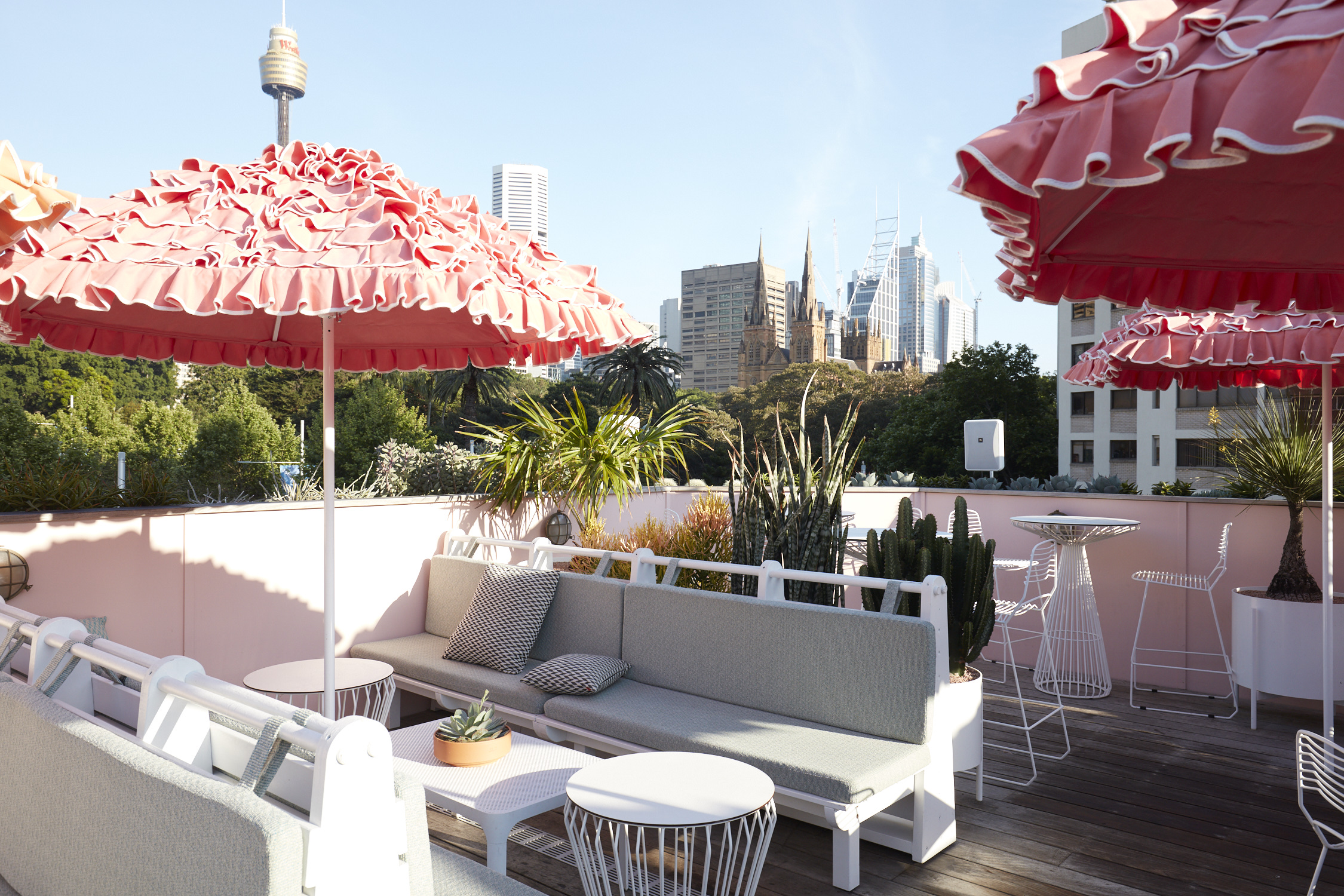 SLIMS_ROOFTOP_BAR_885.jpg