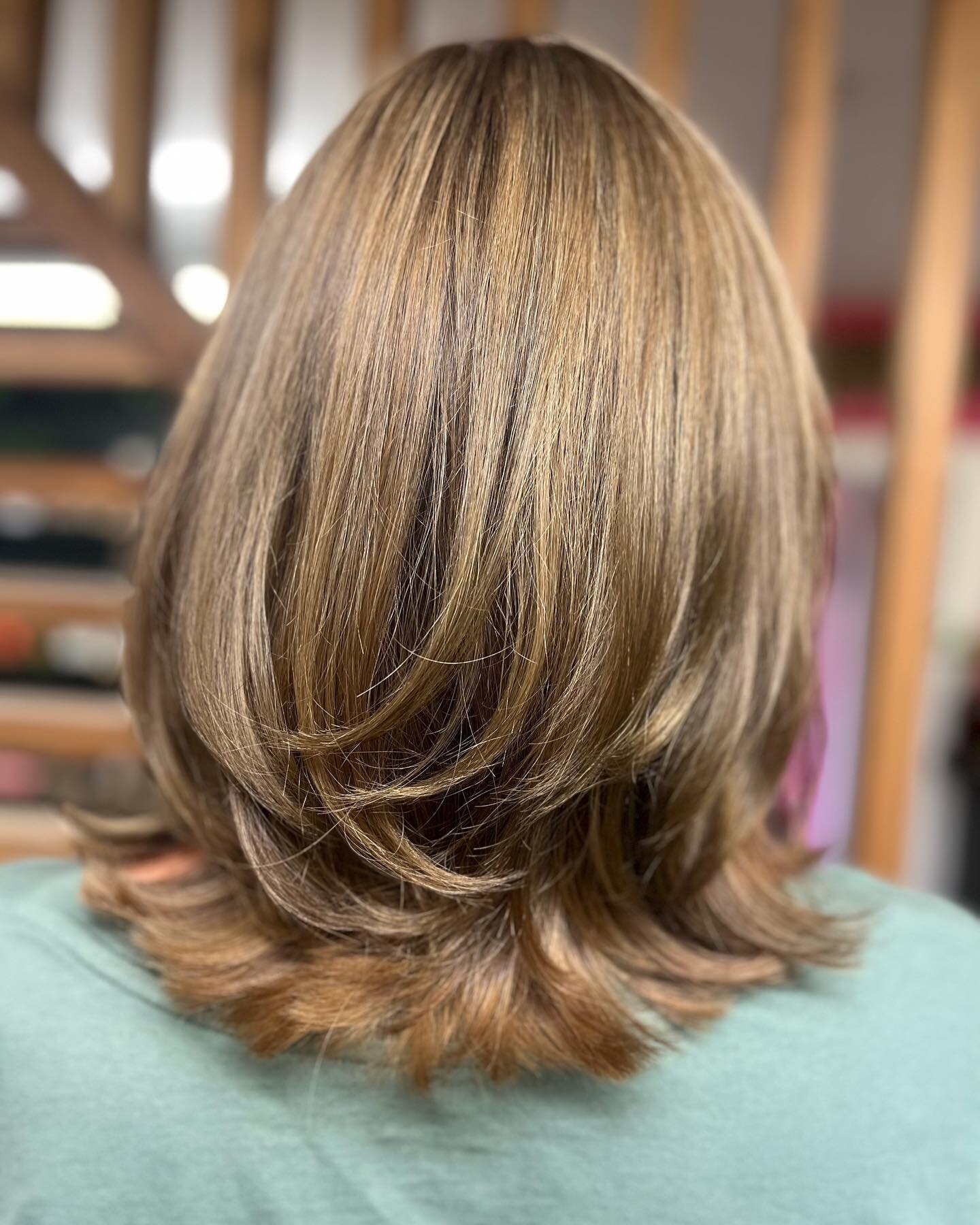 Autumn vibes 🍂🍁 by Nina #autumn #autumnishere #darkerforwinter #warmtones #multitonal #oway #owayhaircolour #owayislife #organichaircare #organic #organicway #instahair #l4l