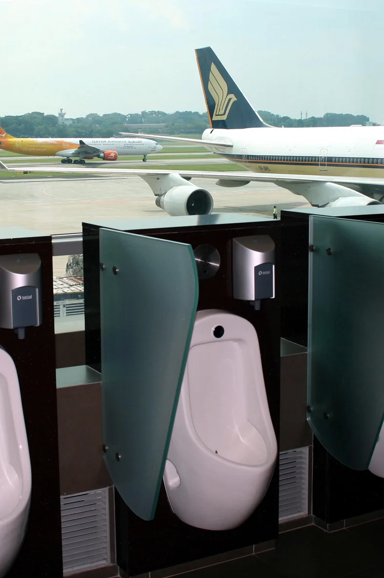 CHANGI AIRPORT.jpg