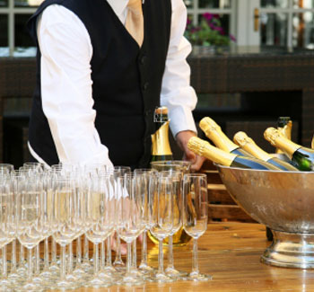 wedding bartender.jpg