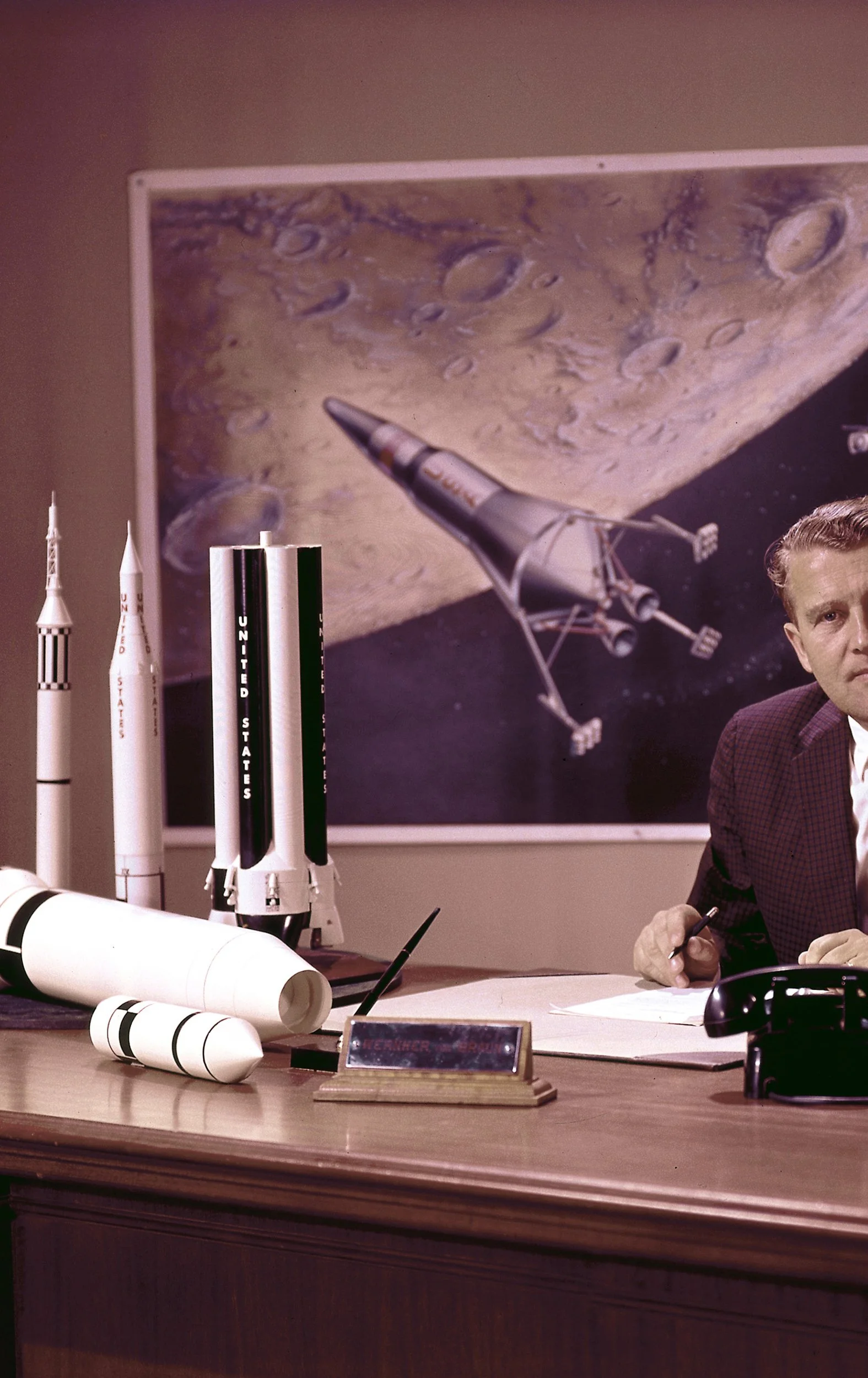  Source: NASA Marshall Space Flight Center, NASA online image archive.  Photo ID: 9906009 