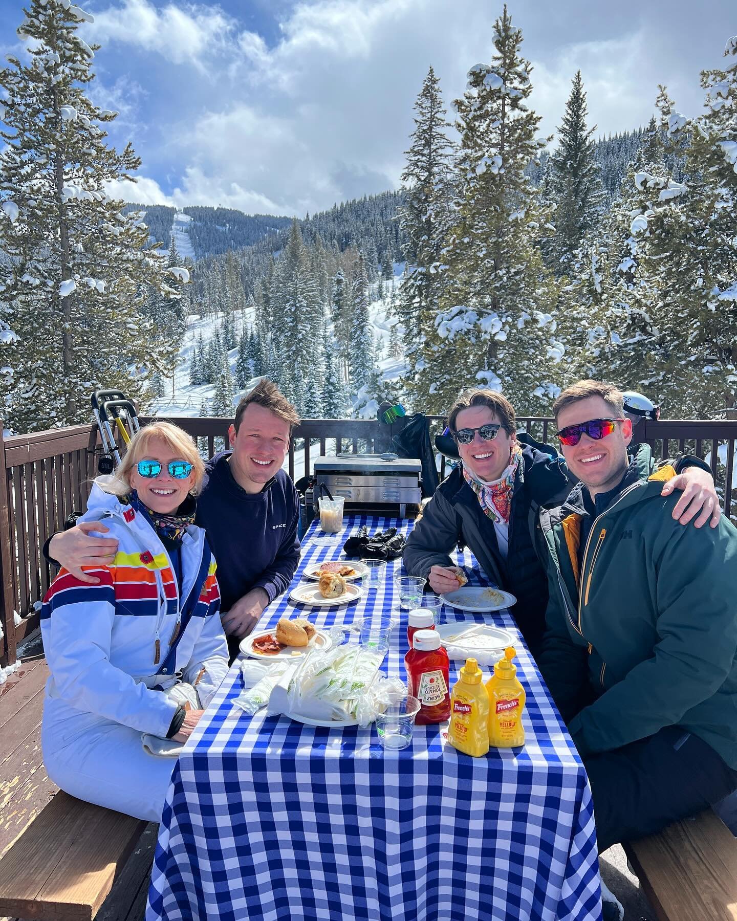 Snow, sun and #mythreesons + #family - 
It doesn&rsquo;t get any better!! ❄️🌞❄️🌞

A few lucky days out of the norm, a chance to be outdoors all day, clears and refreshes the mind and spirit.  Inspiration in nature is everywhere, in the abundance of
