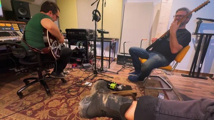 Working on a new studio recording today! 🎸 

#newmusic #newmusicalert‼️ #comingsoon #studio #studiorecording #iowamusic #iowamusicians #desmoines #desmoinesiowa #guitar #guitarlife #guitarists #slideguitar #gretsch #fender #fenderamp #fyp #tiktokgui