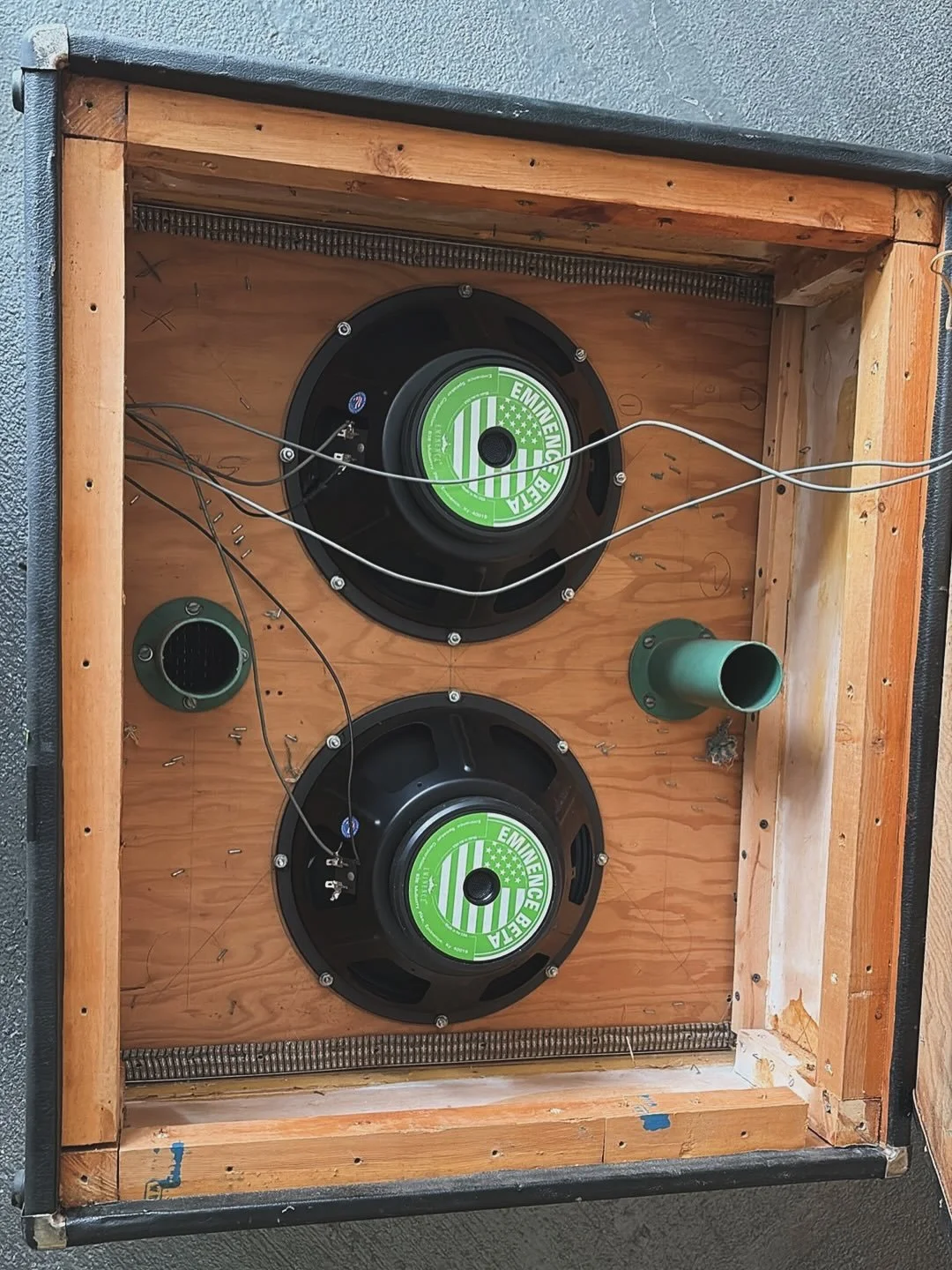 Now on this episode of, &ldquo;what&rsquo;s inside the mystery 2x12 speaker cabinet.&rdquo; #guitargear #gear #guitar #guitars #guitarplayers #gearheads #fyp