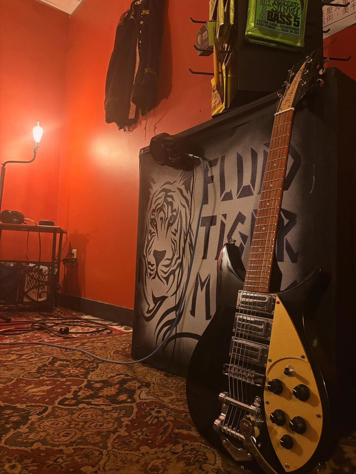 ⚡️Okay, here&rsquo;s a cool deal! Right now, if you buy the Beatles Chinese Rickenbacker tribute guitar, I will also throw in the Sgt Peppers reminiscent marching jacket! Jacket was bought at a thrift shop in Minneapolis and was custom tailored, cust