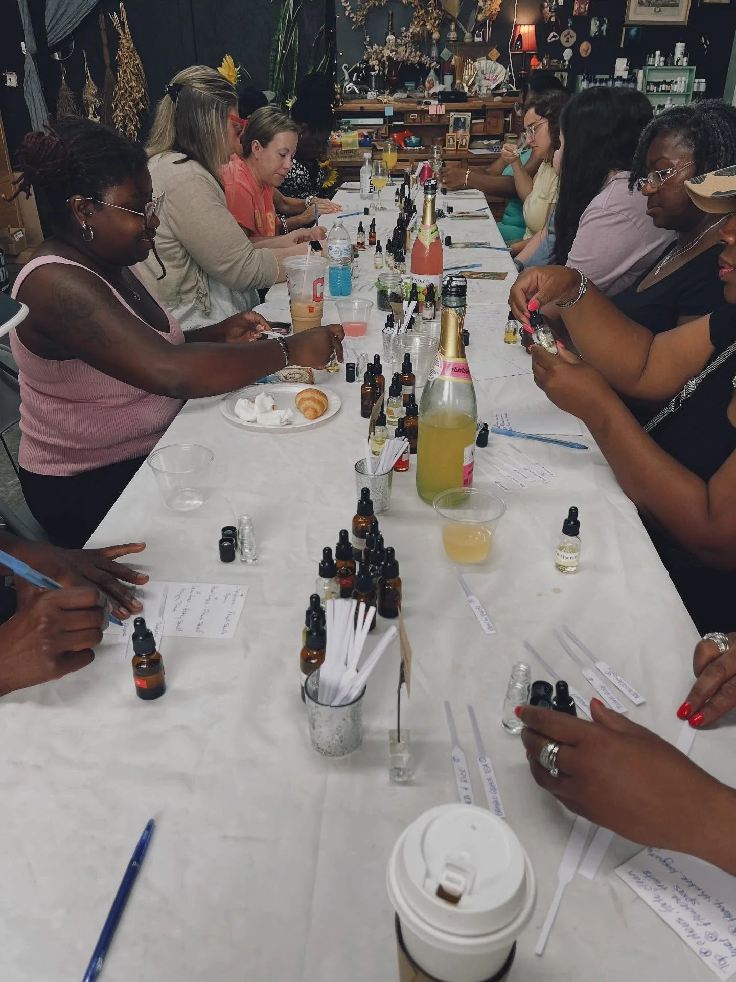 Thank you to all the July perfume makers. It was fun to chat, talk about perfumes, and watch your creations come to life. 

I have workshops open for&hellip;

🌿Anoiting &amp; Ritual Oils
🌿Tarot &amp; Perfume
🌿Perfume 

Follow the link in my bio or