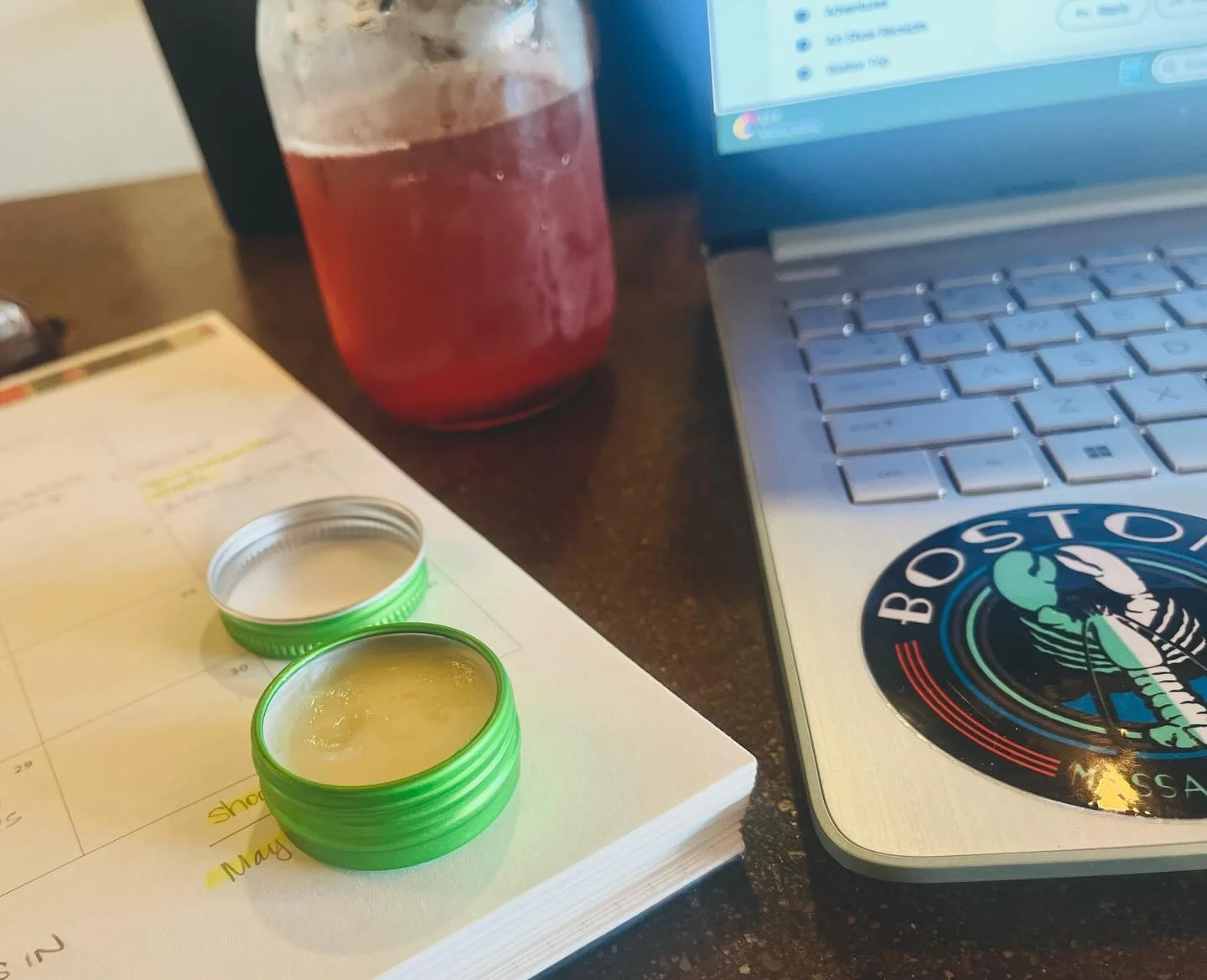 {{{The Keeper&rsquo;s Lip Balm}}}

Three simple ingredients 
🌿beeswax 
🌿mango butter
🌿shea butter

Coming to the Spring Art Show in a magically green tin.