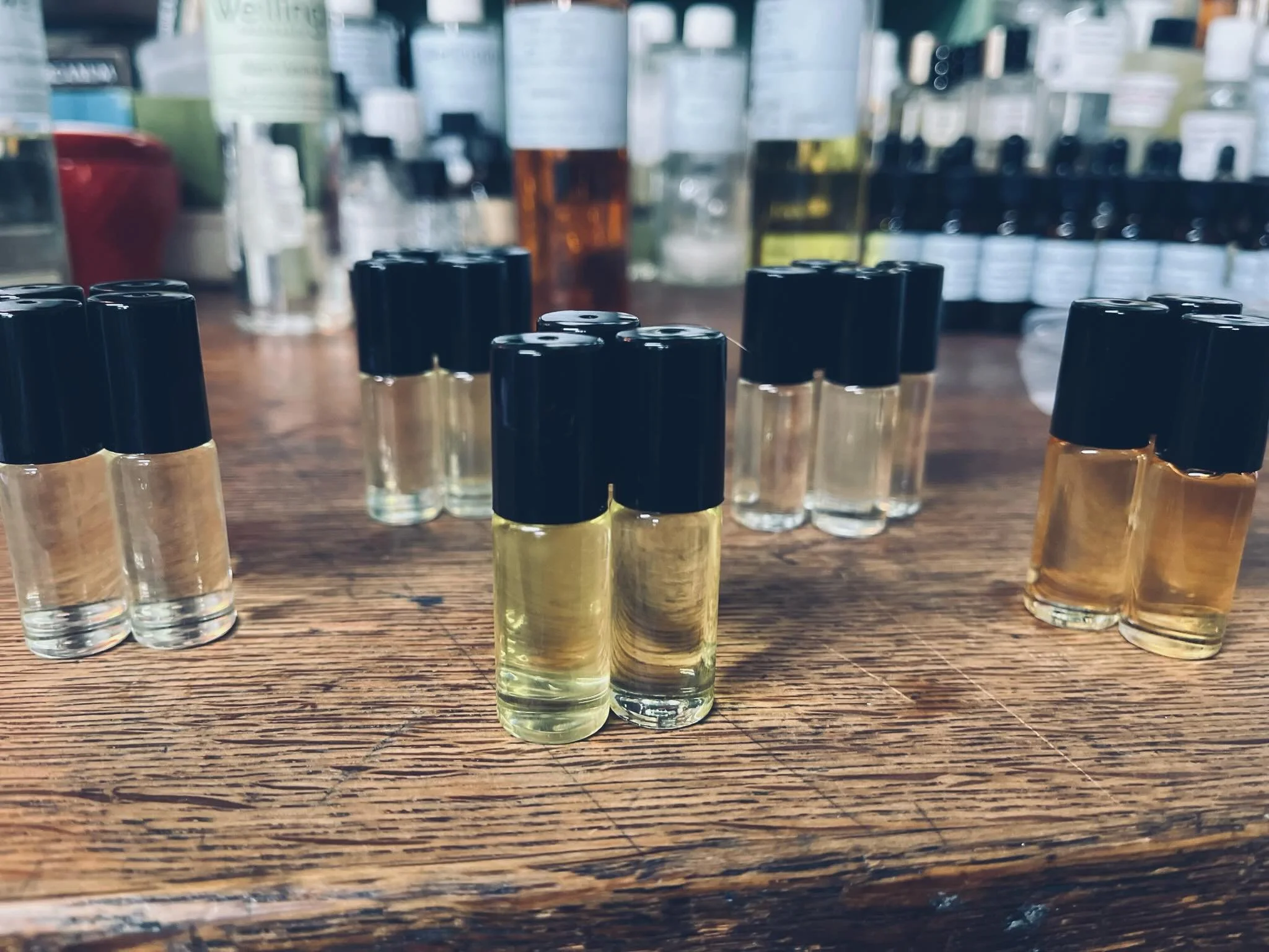 Five single note perfumes. No nonsense. Mild emotional attachment expected.

Nag champa
Gardenia
Lilac
Vanilla sugar
Shea &amp; rice

Each one standing on its own like it knows exactly who it is.

Find your favorite (or three) at the Spring Art Show 