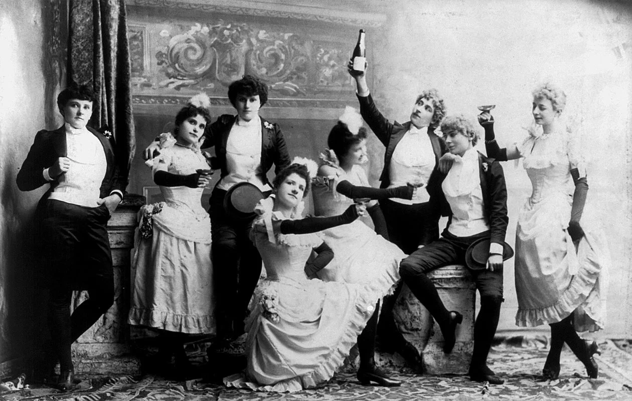 drinkingladies.jpg